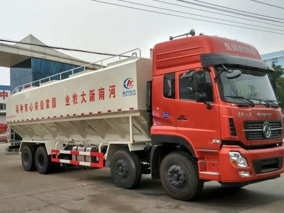 東風(fēng)天龍前四后八20噸40方散裝飼料運輸車